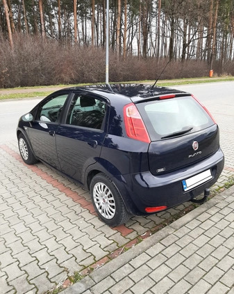 Fiat Punto cena 28900 przebieg: 71850, rok produkcji 2015 z Kolbuszowa małe 56